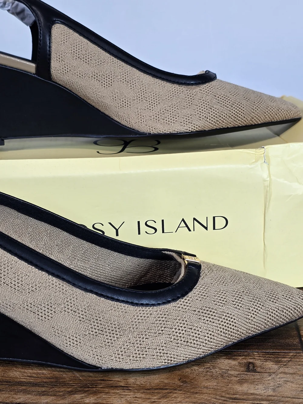 Cosy Island Beige Black Wedge Slingback Shoes Size 8.5